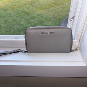 Michael Kor Wristlet